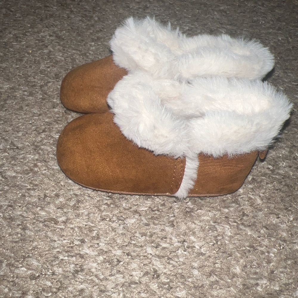 12-18M Toddler Old Navy Fur Booties